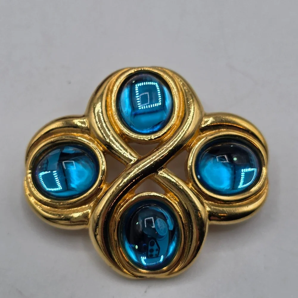 Vintage Monet Gold Tone Blue Glass Cabochon Quatrefoil Brooch Pin Abstract Retro